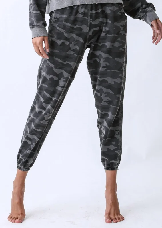 Women's Ester Sweatpants In Camo Shadow