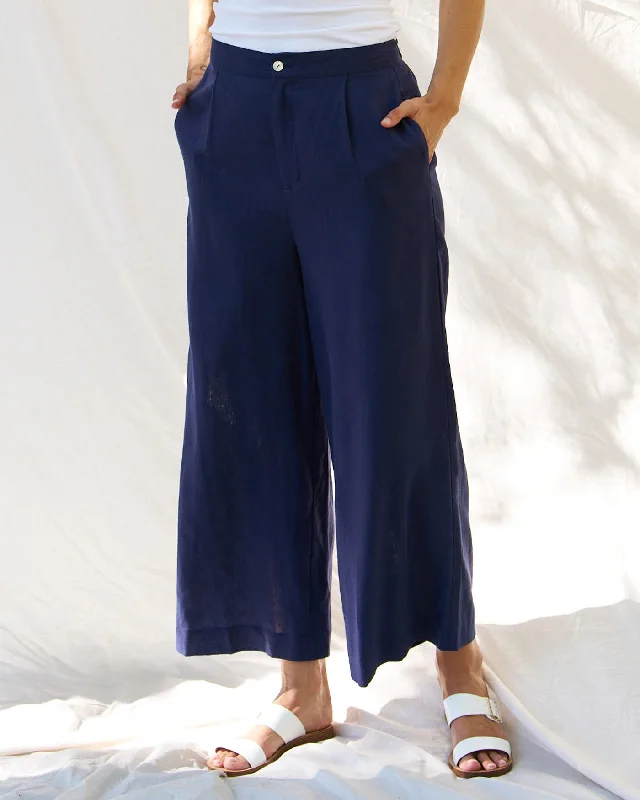 Betty Basics Aspen Palazzo Pant Navy